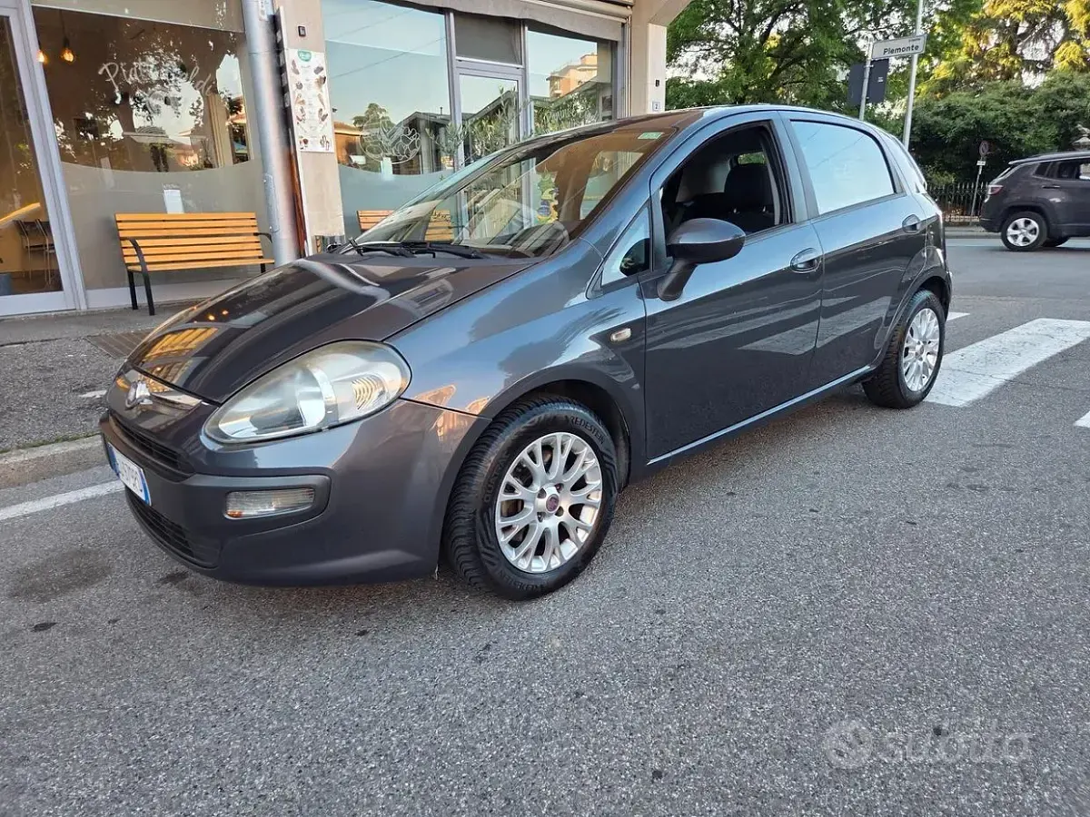 Usata Fiat Punto Evo S 95 CV (69 kW) 2011 Marrone Utilitaria