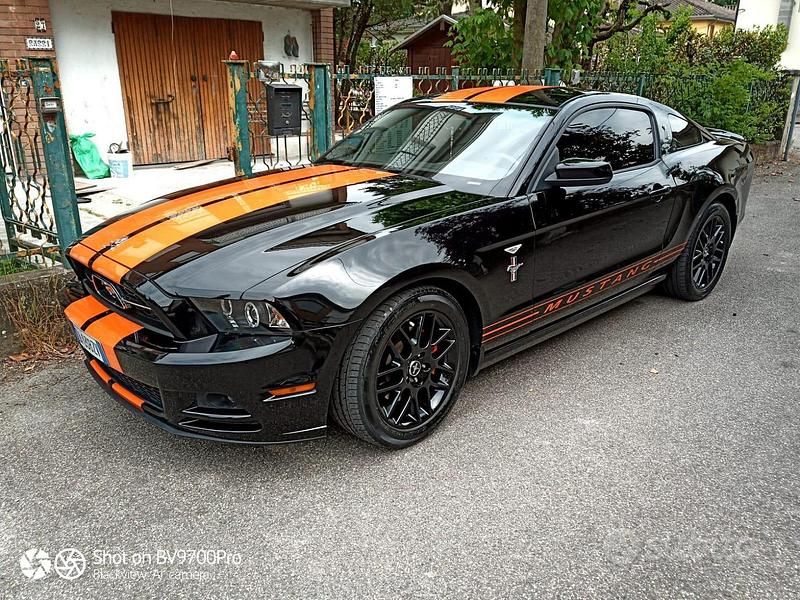 Usata Ford Mustang 2014 Nero Coupé