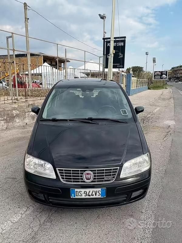 Usata Fiat Idea 90 CV (66 kW) 2008 Nero Monovolume