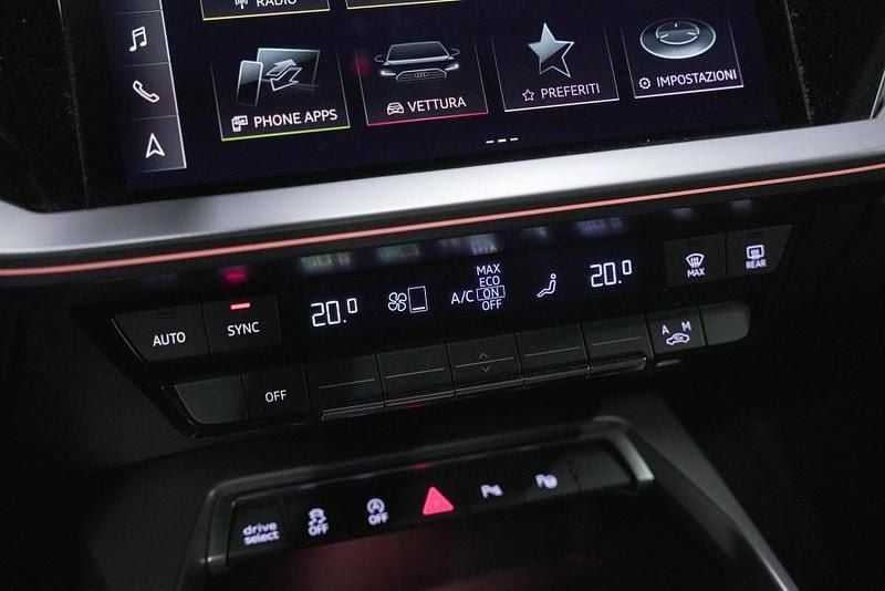 Usata Audi A3 Sportback S-Line 150 CV (110 kW) 2023 Blu Utilitaria