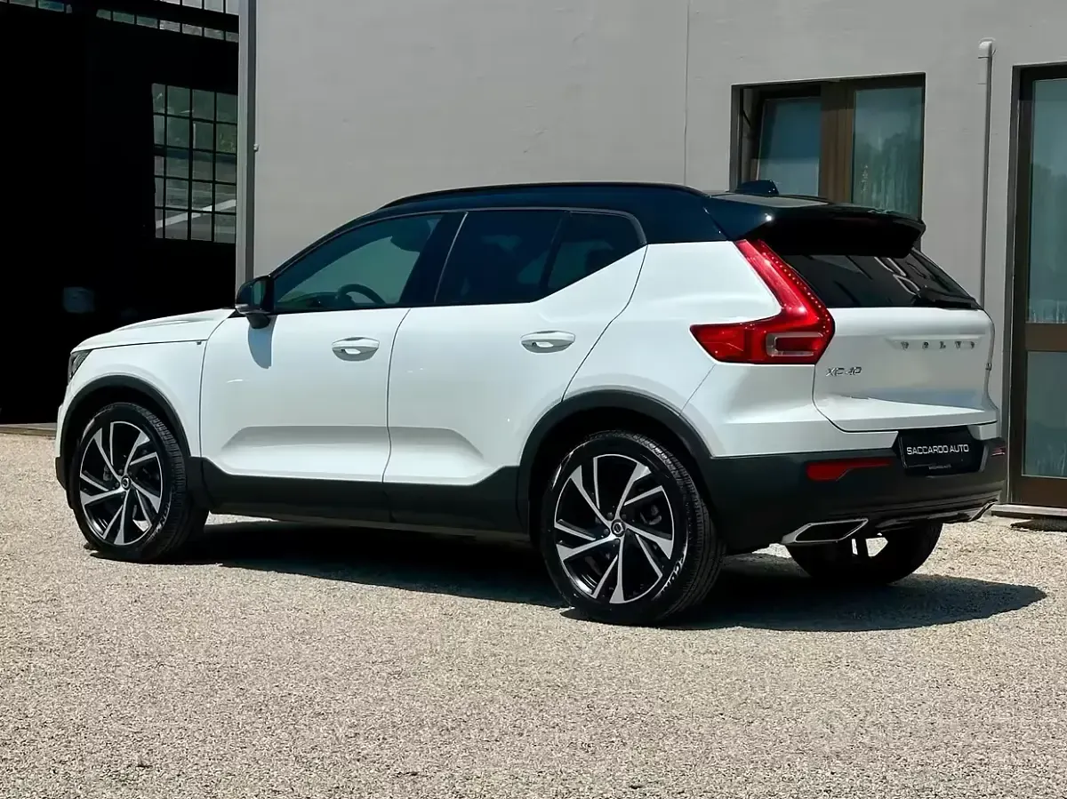 Usata Volvo XC40 R-Design 190 CV (139 kW) 2019 Bianco SUV