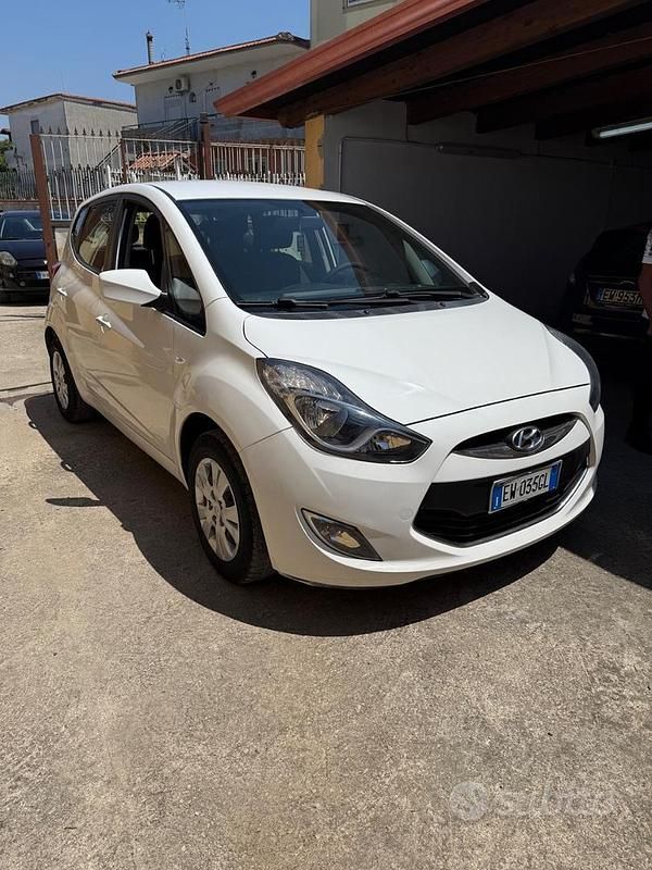 Usata Hyundai ix20 90 CV (66 kW) 2014 Bianco Utilitaria