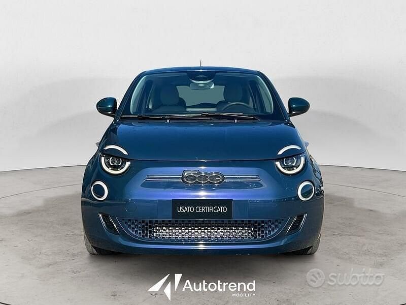 Usata Fiat 500e Icon 86 kW (118 CV) 2021 Blu Berlina