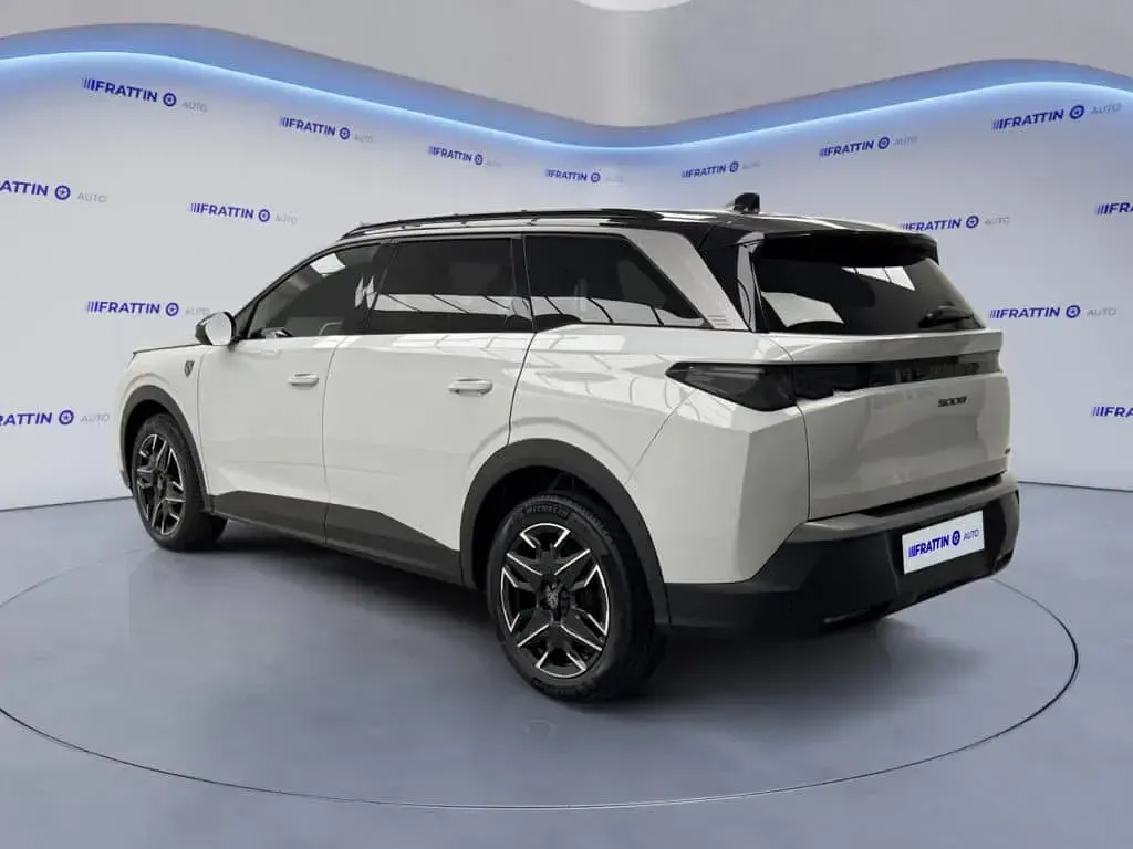Usata Peugeot 5008 GT 196 CV (144 kW) 2025 Grigio Monovolume