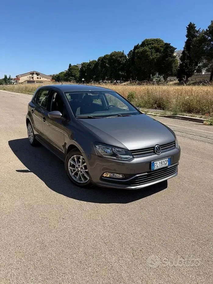 Usata VW Polo Comfortline 75 CV (55 kW) 2017 Grigio Berlina