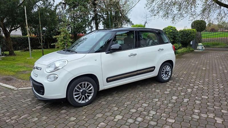Usata Fiat 500L Lounge 95 CV (69 kW) 2016 Bianco Monovolume