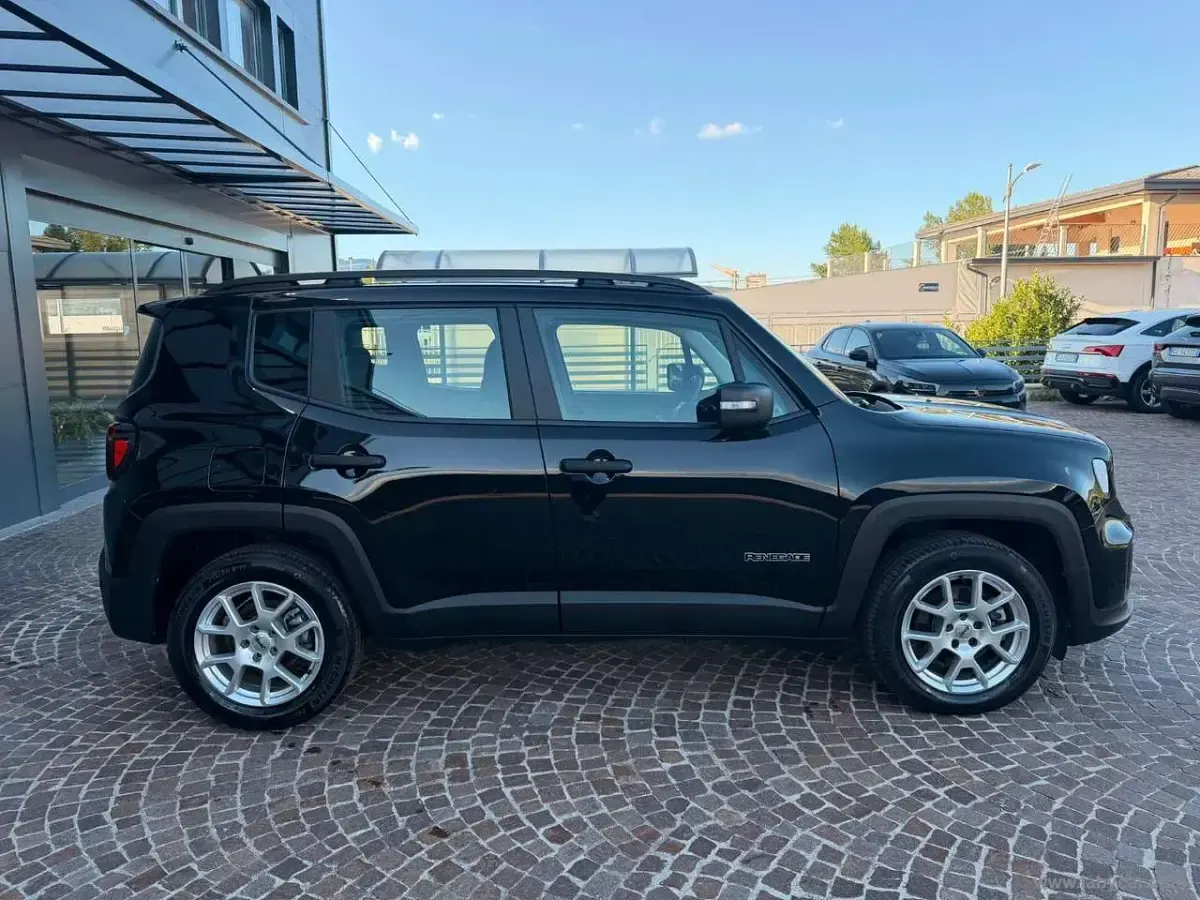 Usata Jeep Renegade Altitude 131 CV (96 kW) 2024 Nero SUV