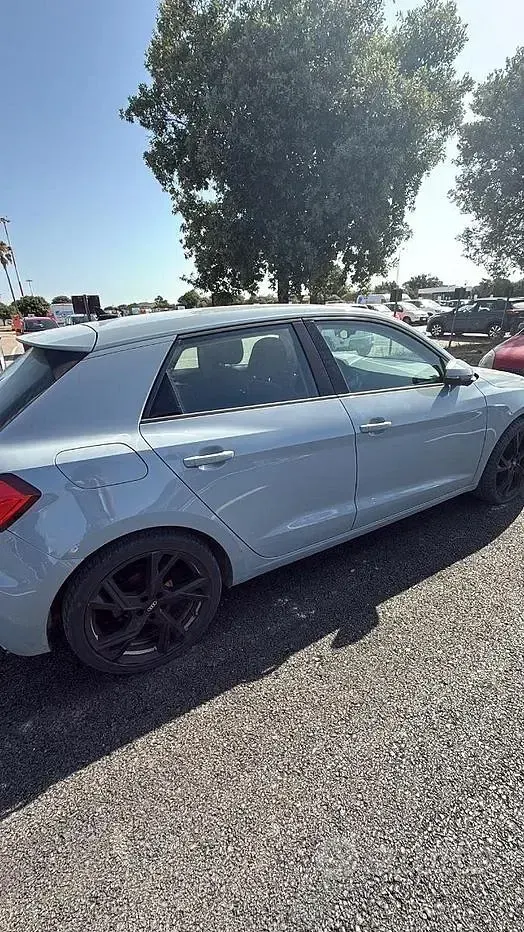 Usata Audi A1 110 CV (80 kW) 2022 Grigio SUV