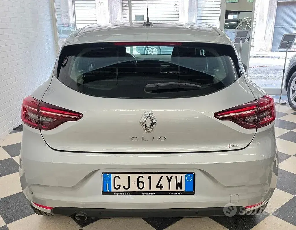 Usata Renault Clio V Zen 91 CV (66 kW) 2022 Grigio Berlina