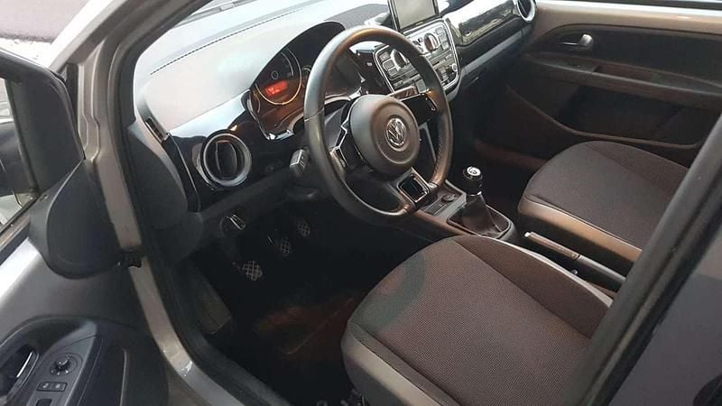 Usata VW up! Highline 68 CV (50 kW) 2014 Utilitaria