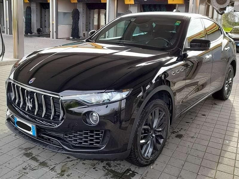 Usata Maserati Levante 250 CV (183 kW) 2018 Nero SUV