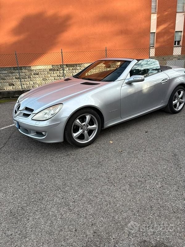Usata Mercedes SLK200 163 CV (119 kW) 2005 Grigio Cabrio