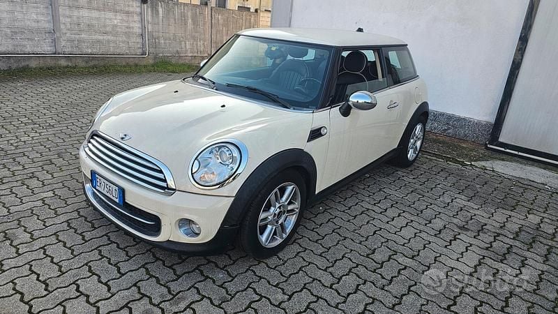 Bianco Usata 2013 Mini Cooper D Utilitaria | 2500 € (Ottimo prezzo) - Immagine 1/4