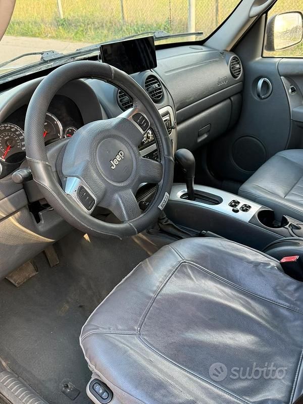 Usata Jeep Cherokee Limited 163 CV (119 kW) 2006 Nero SUV