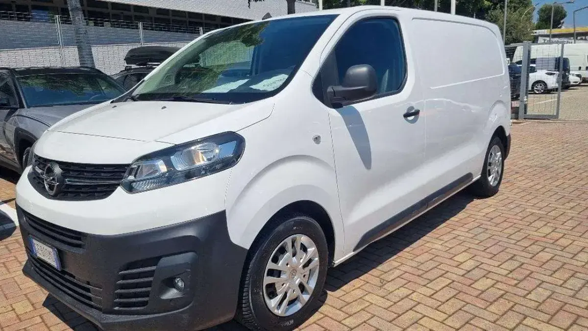 Usata Opel Vivaro Enjoy 120 CV (88 kW) 2021 Bianco Monovolume