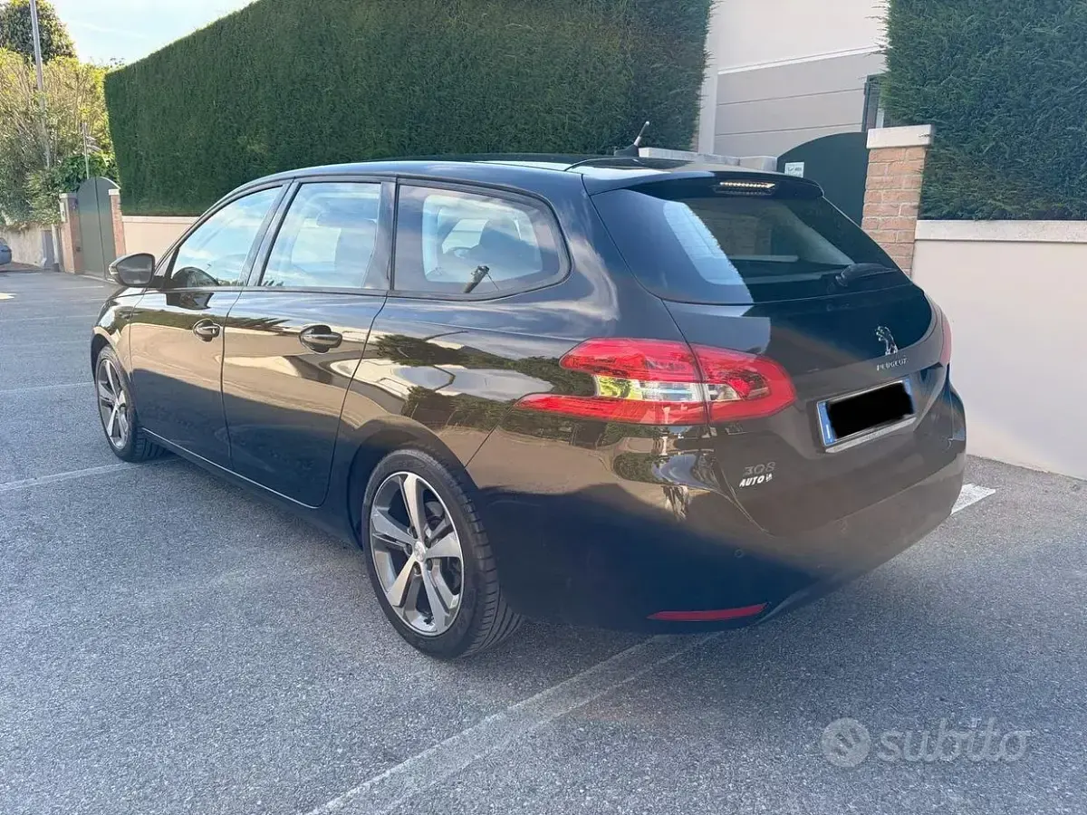 Usata Peugeot 308 Allure 131 CV (96 kW) 2019 Nero Station wagon