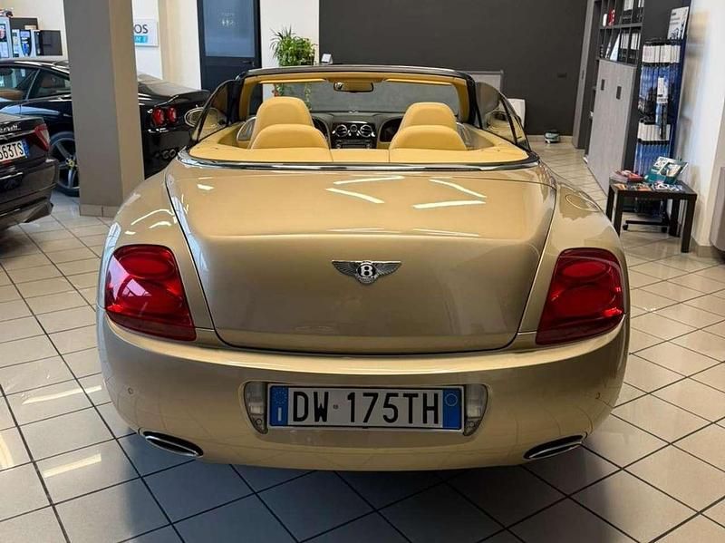 Usata Bentley Continental GT Convertible 560 CV (411 kW) 2009 Bronzo Cabrio