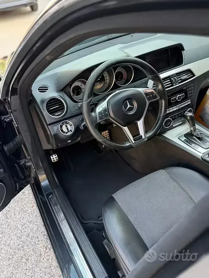 Usata Mercedes C220 Avantgarde 170 CV (125 kW) 2012 Nero Station wagon
