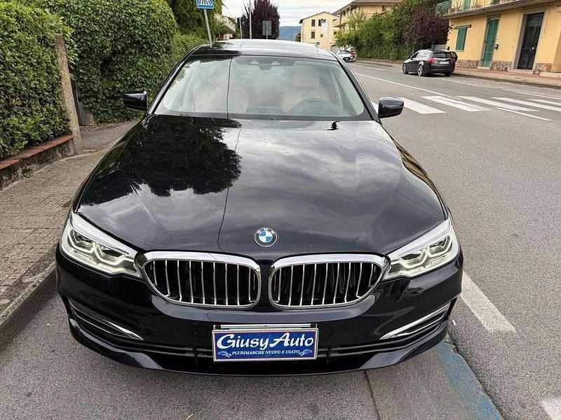 Usata BMW 525 Luxury Line 231 CV (169 kW) 2017 Blu Station wagon