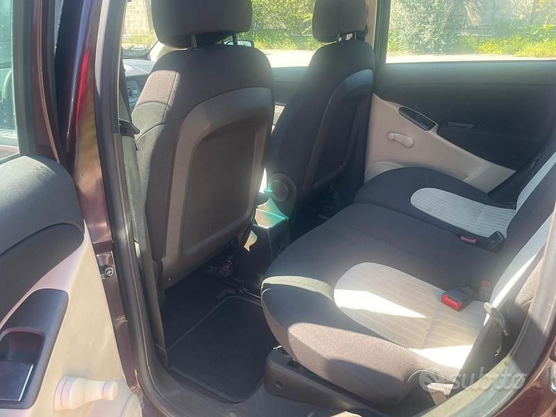 Usata Lancia Musa 69 CV (50 kW) 2007 Viola Monovolume