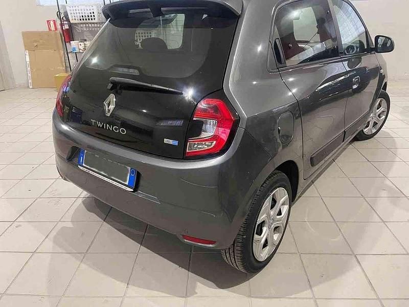 Usata Renault Twingo Zen 30 kW (42 CV) 2021 Grigio Utilitaria