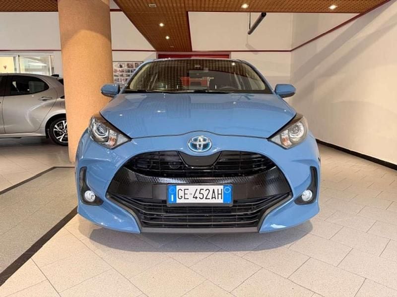 Usata Toyota Yaris Hybrid Active 92 CV (67 kW) 2021 Blu/azzurro Berlina