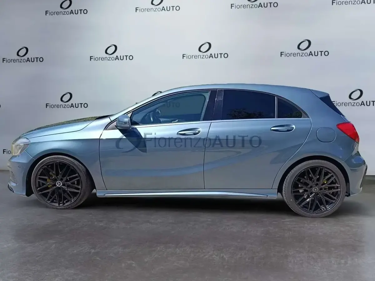Usata Mercedes A200 Premium 136 CV (100 kW) 2013 Blu/azzurro Berlina