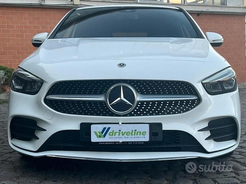 Usata Mercedes B200 Premium 163 CV (119 kW) 2022 Bianco Monovolume