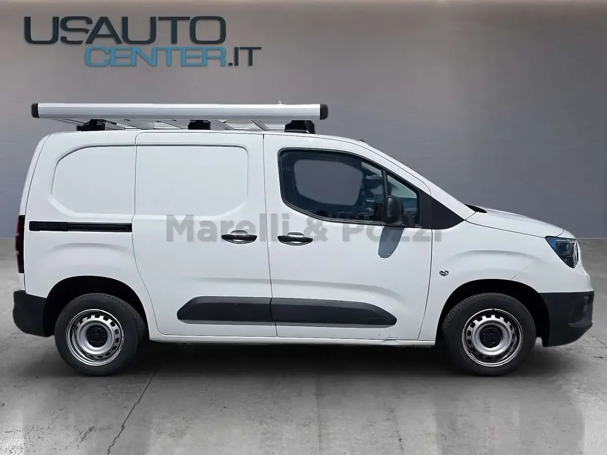 Usata Opel Combo 101 CV (74 kW) 2022 Bianco Monovolume