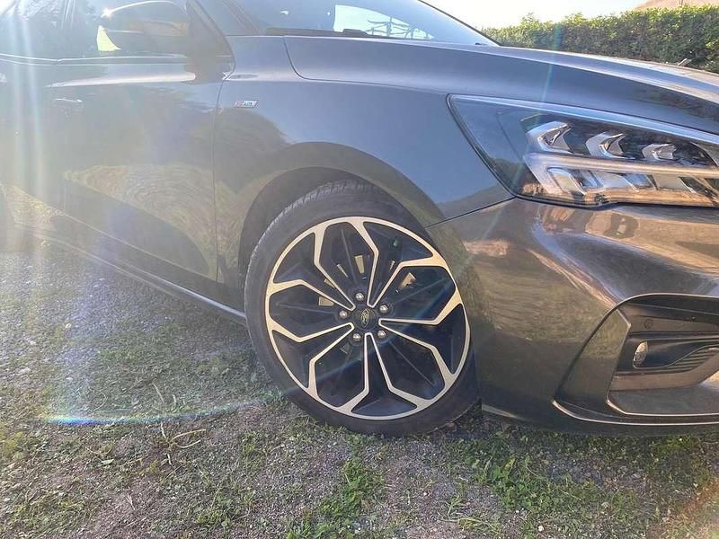 Usata Ford Focus ST-Line 125 CV (91 kW) 2019 Grigio Berlina