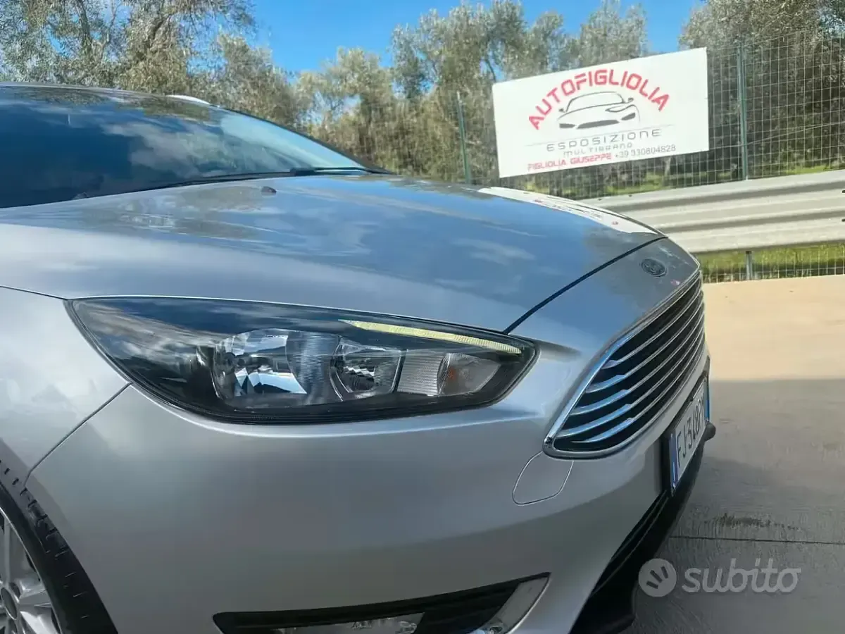 Usata Ford Focus Titanium 120 CV (88 kW) 2017 Grigio Station wagon