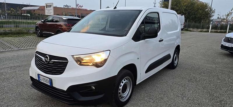 Bianco Usata 2022 Opel Combo Furgone | 13.500 € (Buon prezzo) - Immagine 1/4