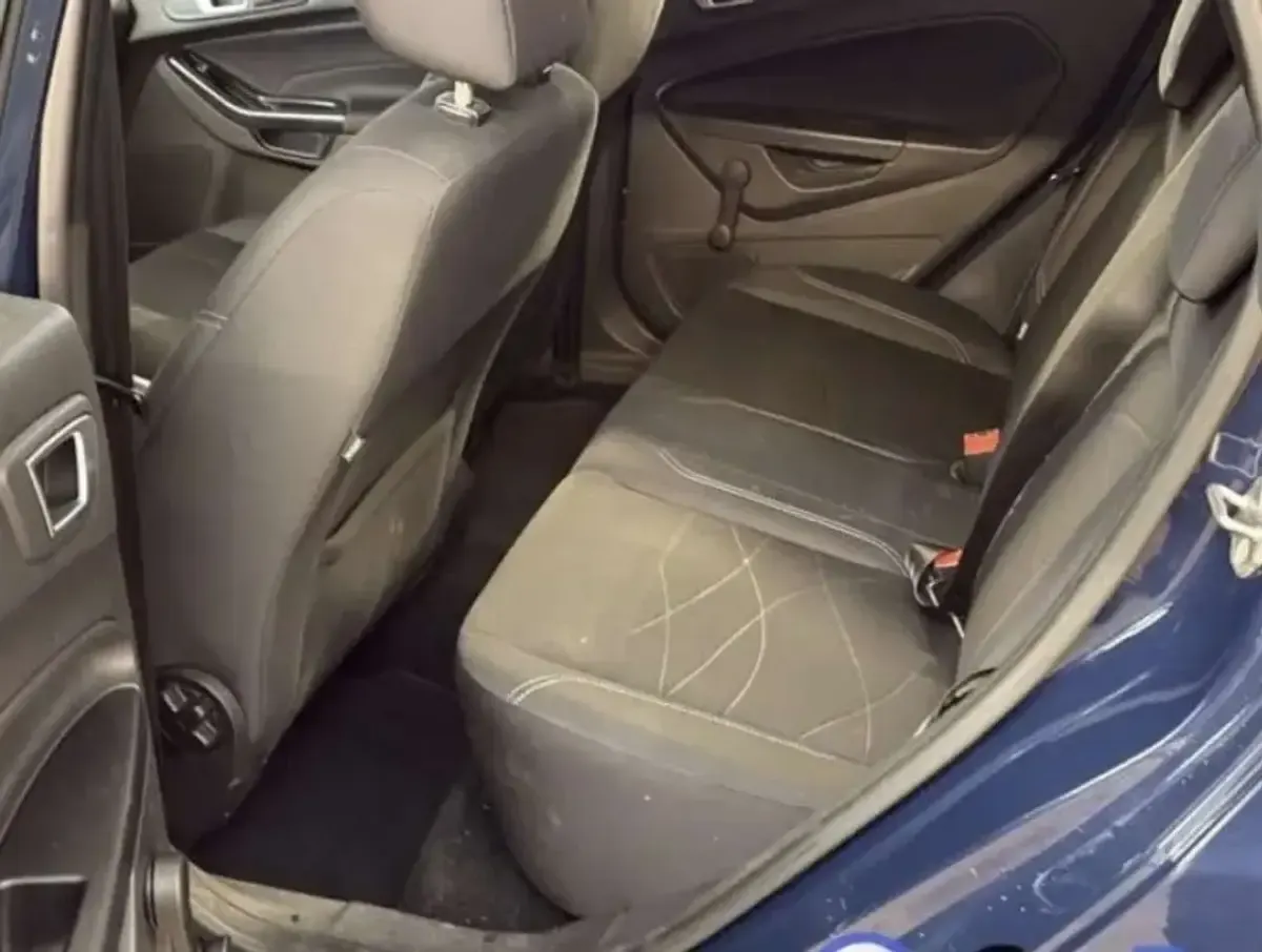 Usata Ford Fiesta 75 CV (55 kW) 2015 Blu/azzurro Utilitaria