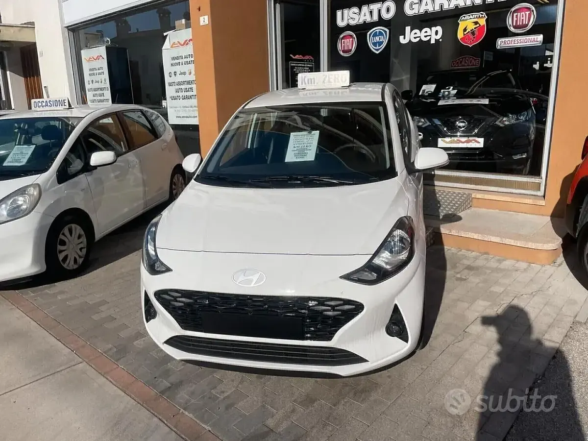Nuova Hyundai i10 63 CV (46 kW) 2025 Bianco Utilitaria