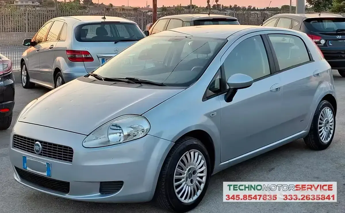 Usata Fiat Grande Punto Dynamic 65 CV (47 kW) 2008 Utilitaria
