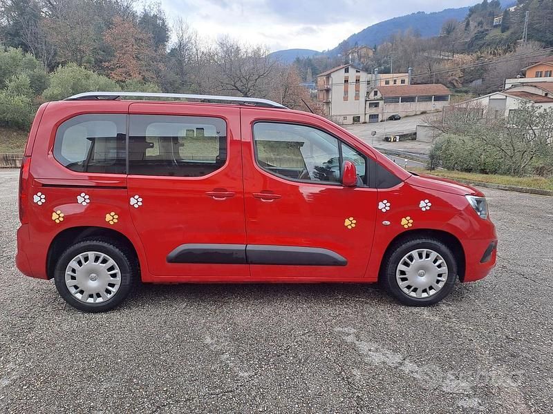 Rosso Usata 2019 Opel Combo Life Berlina | 14.600 € (Buon prezzo) - Immagine 1/4