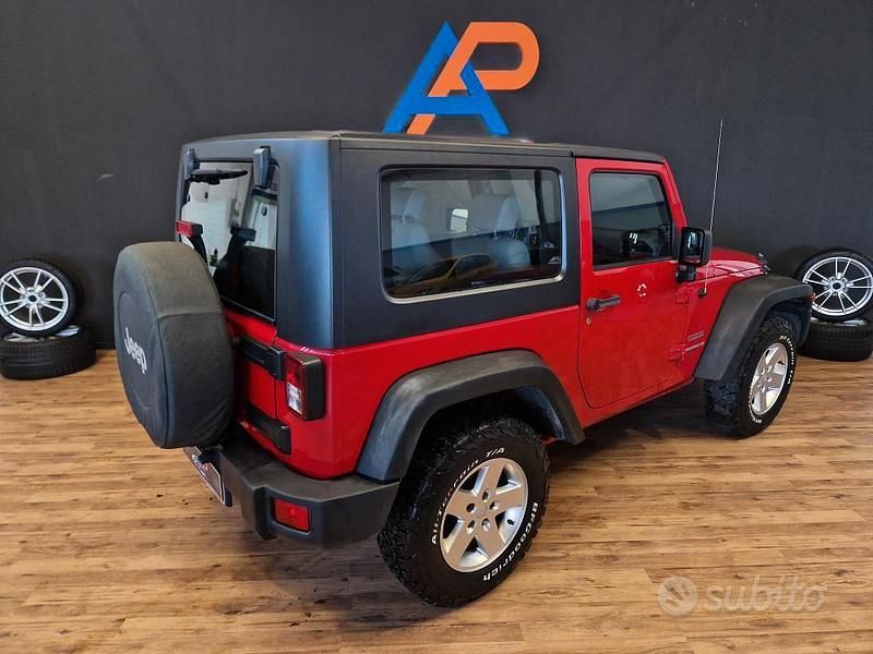 Usata Jeep Wrangler Sport 177 CV (130 kW) 2010 Rosso SUV