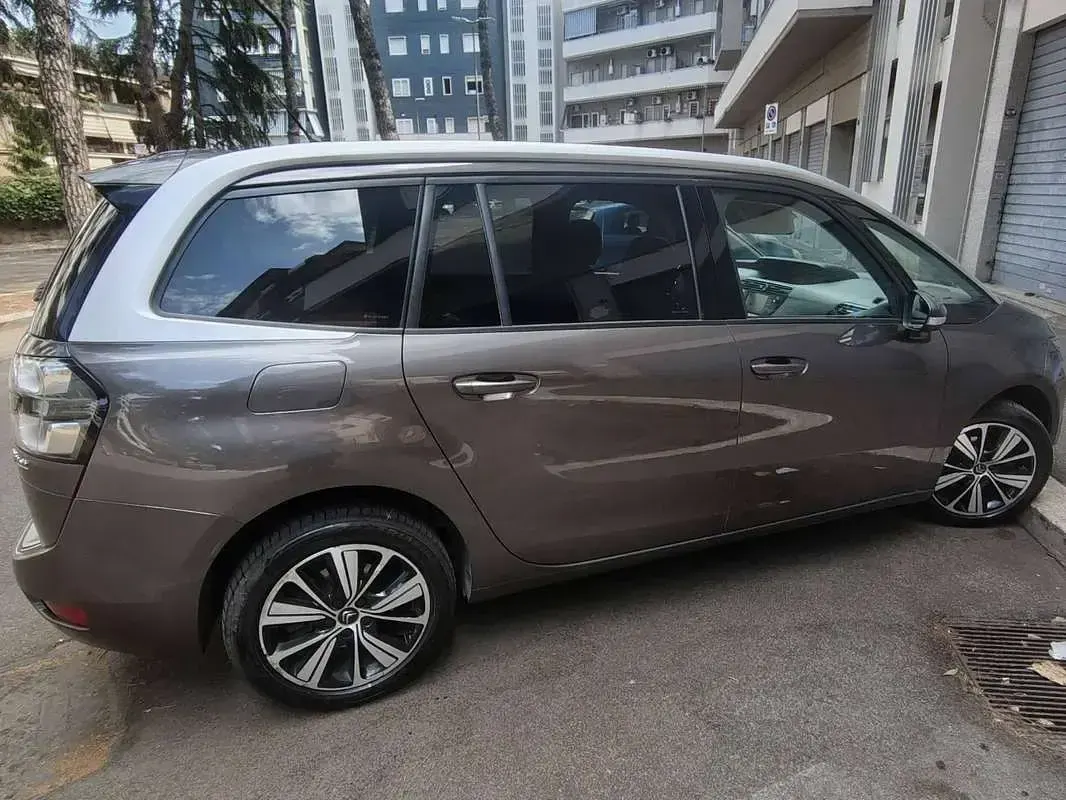 Usata Citroën Grand C4 Picasso Feel 120 CV (88 kW) 2017 Marrone Monovolume