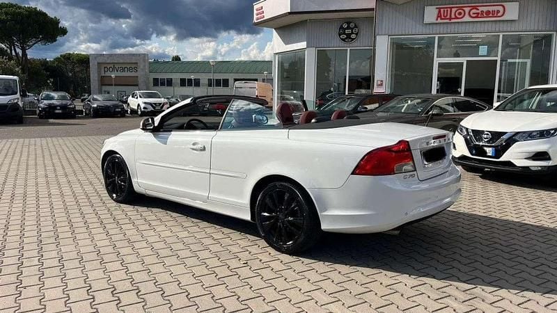 Usata Volvo C70 Momentum 150 CV (110 kW) 2010 Bianco Cabrio