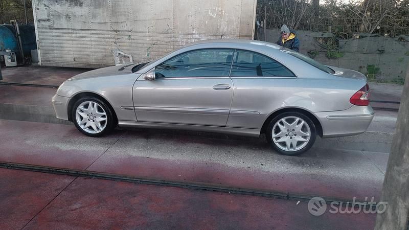 Usata Mercedes CLK270 2003 Grigio Coupé