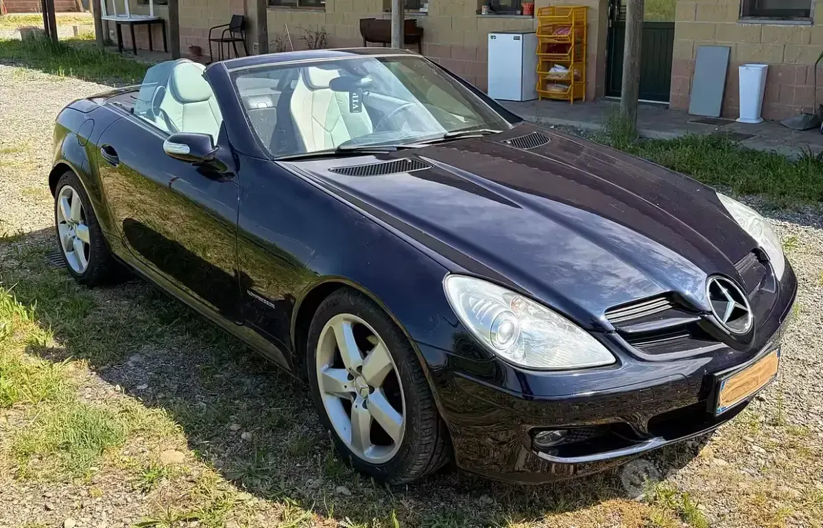 Usata Mercedes SLK200 163 CV (119 kW) 2006 Blu Cabrio