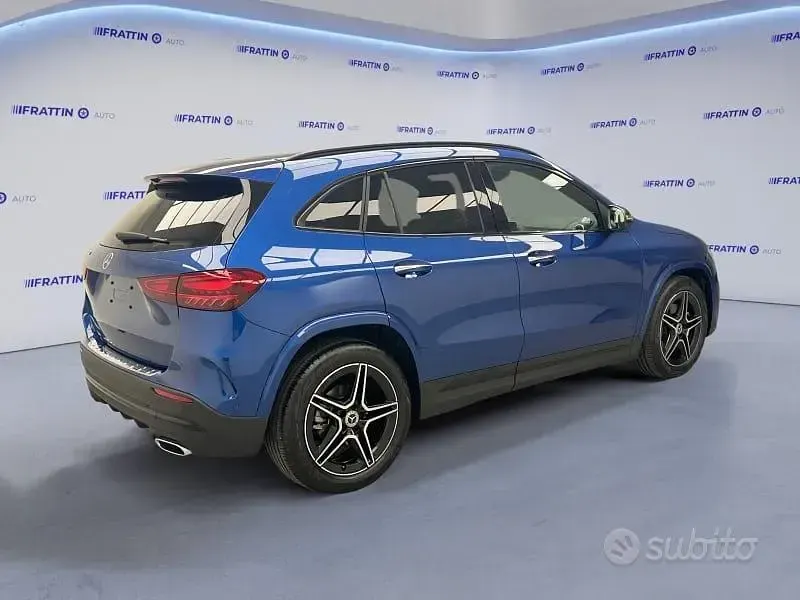 Usata Mercedes GLA200 AMG 150 CV (110 kW) 2025 Bluazzurro SUV