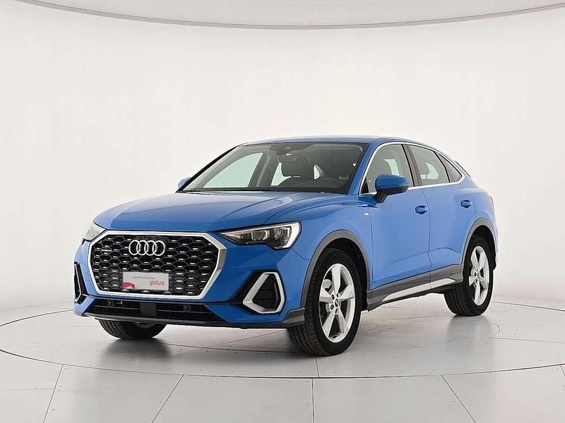 Blu/azzurro Usata 2021 Audi Q3 Sportback S-Line SUV | 32.800 € (Buon prezzo) - Immagine 1/4