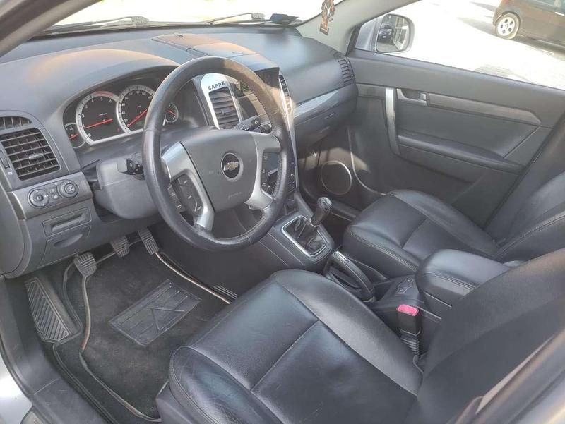 Usata Chevrolet Captiva 150 CV (110 kW) 2006 Argento SUV