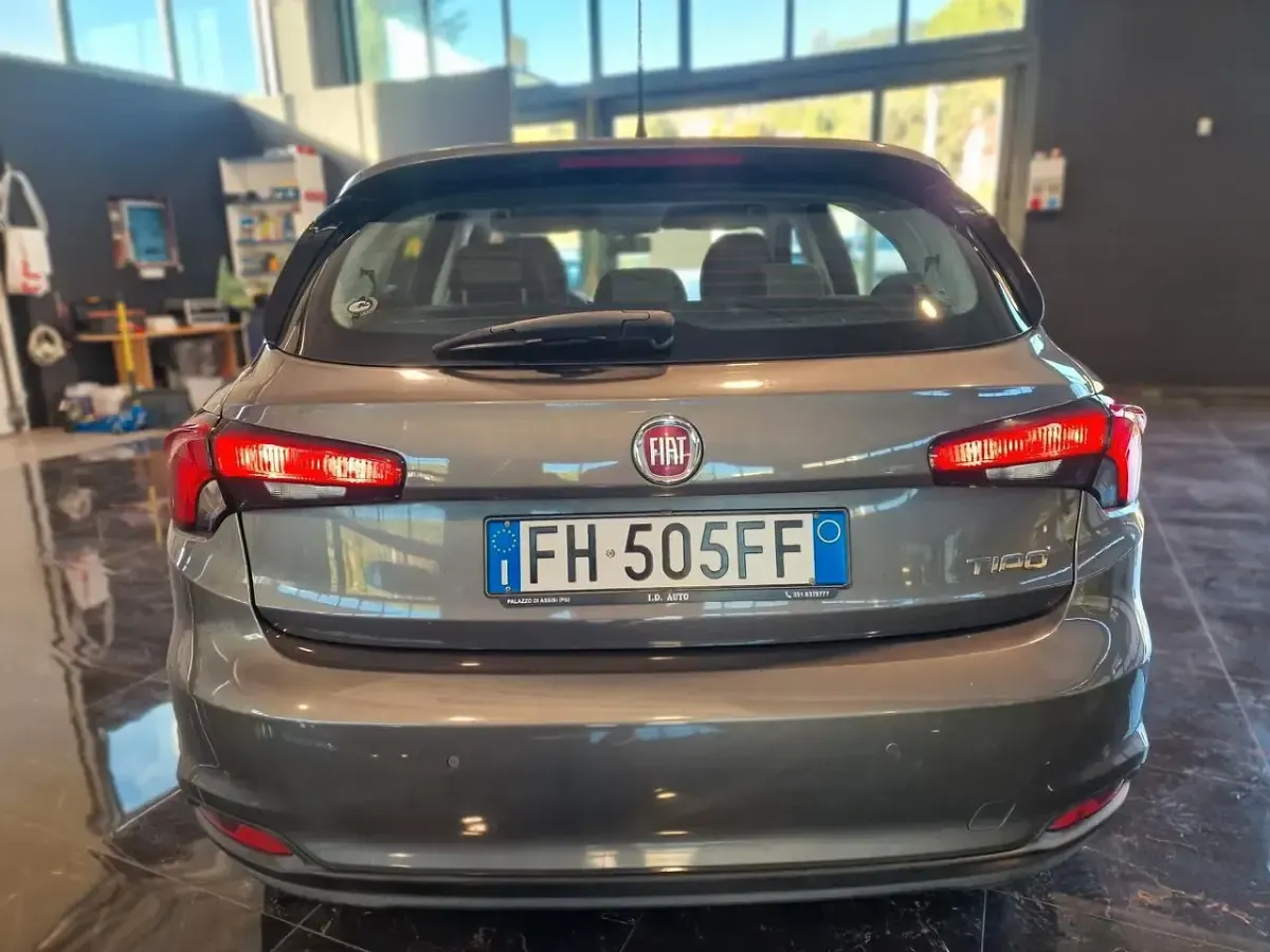 Usata Fiat Tipo Business 95 CV (69 kW) 2017 Marrone Berlina