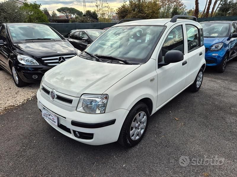 Bianco Usata 2012 Fiat Panda Classica Tre volumi | 4800 € (Ottimo prezzo) - Immagine 1/4
