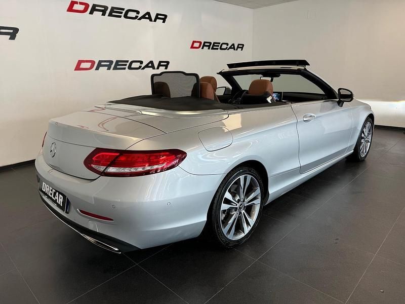 Usata Mercedes C250 211 CV (155 kW) 2017 Argento Cabrio