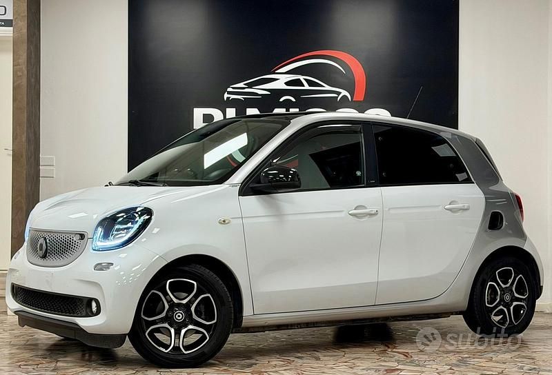 Bianco Usata 2016 Smart ForFour Prime Due volumi | 11.900 € (Buon prezzo) - Immagine 1/4