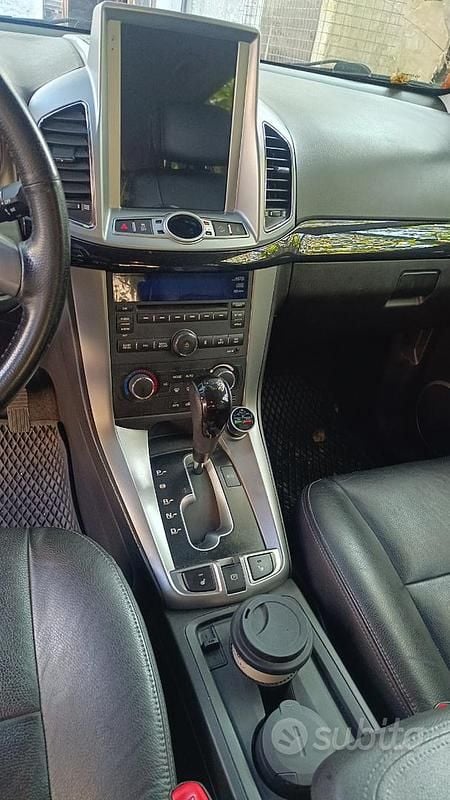 Usata Chevrolet Captiva 184 CV (135 kW) 2011 Grigio SUV