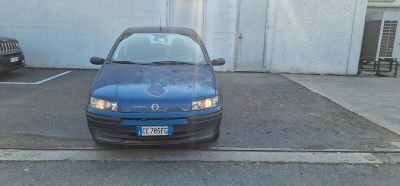 Usata Fiat Punto 80 CV (58 kW) 2002 Blu Utilitaria